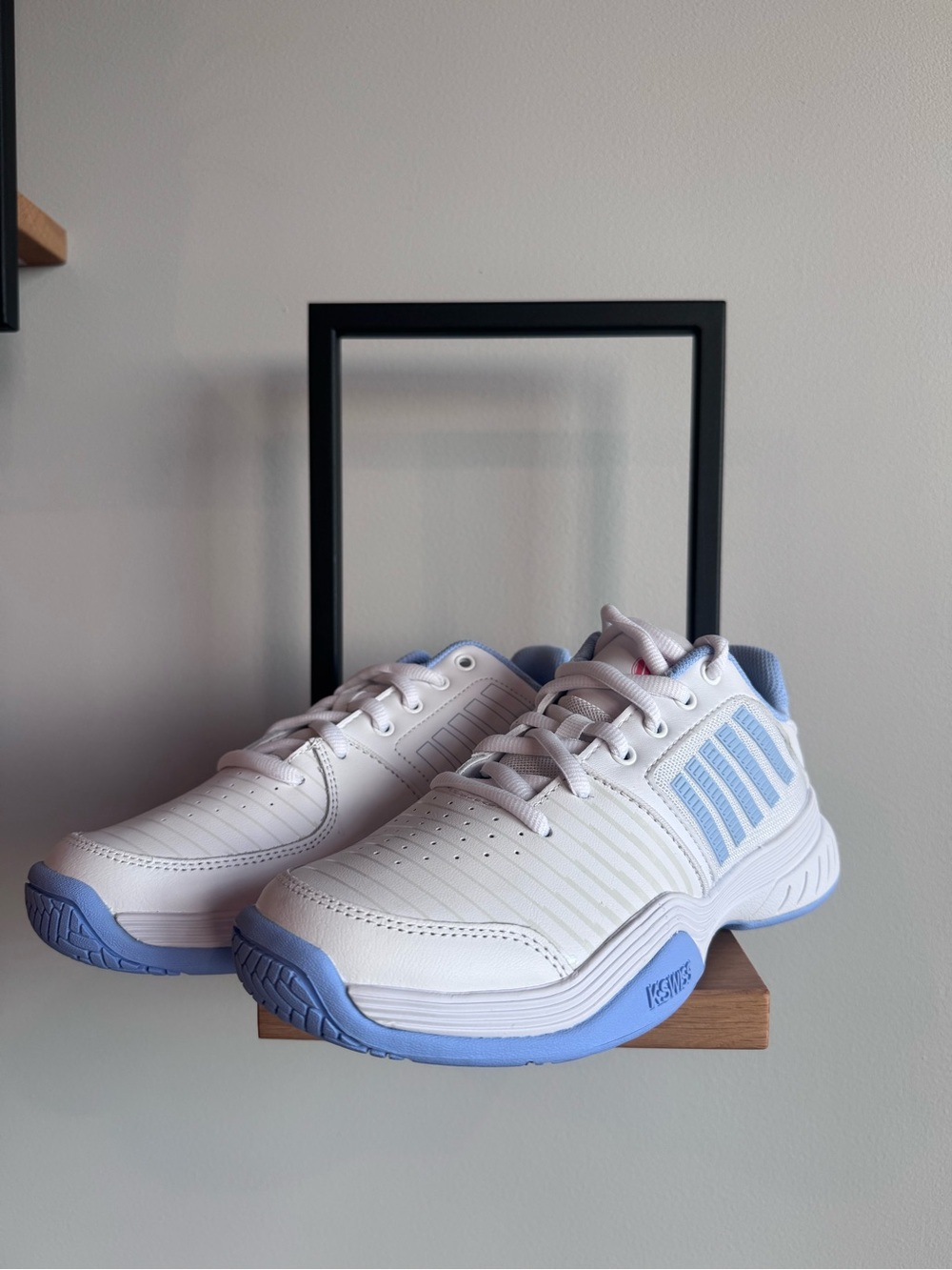 K-Swiss White Sneakers with Light Blue Accents size 7.5 women’s - Picture 6 of 6